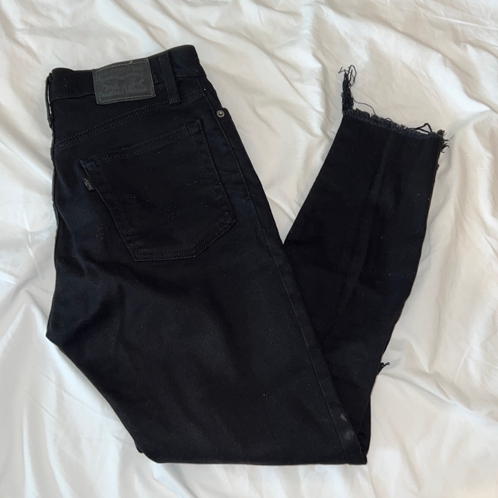 Levi Strauss Wedgie Skinny Black Jean size 28